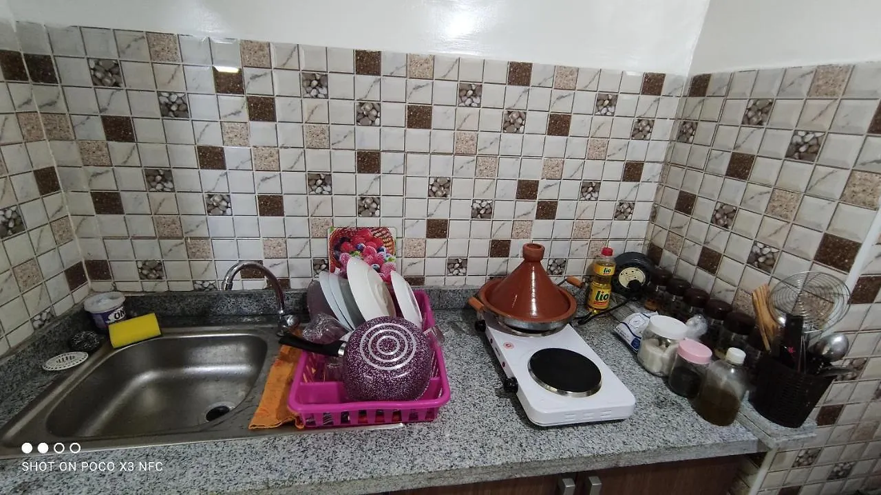 Superbe appartement au rez-de-chaussée avec clim mobile,parking et wifi gratuit Casa Blanca 0*,  Marruecos