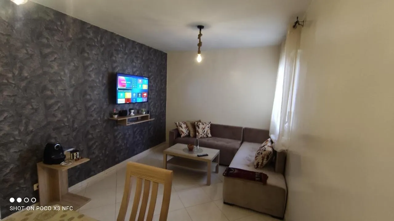 Beautiful Ground-Floor Apartment With Portable Air Conditioning, Parking, And Free Wi-Fi Casablanca 0*,