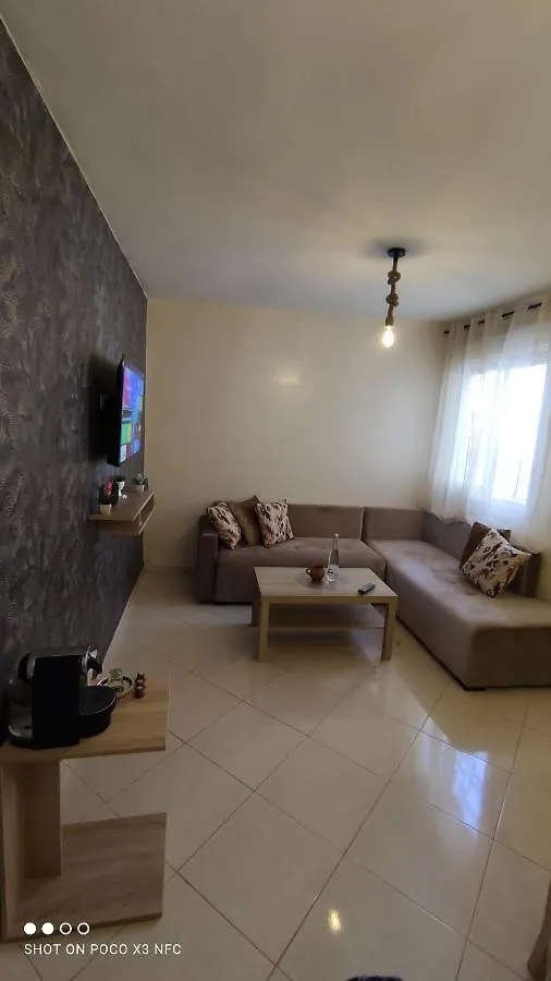 Superbe appartement au rez-de-chaussée avec clim mobile,parking et wifi gratuit Casa Blanca Marruecos