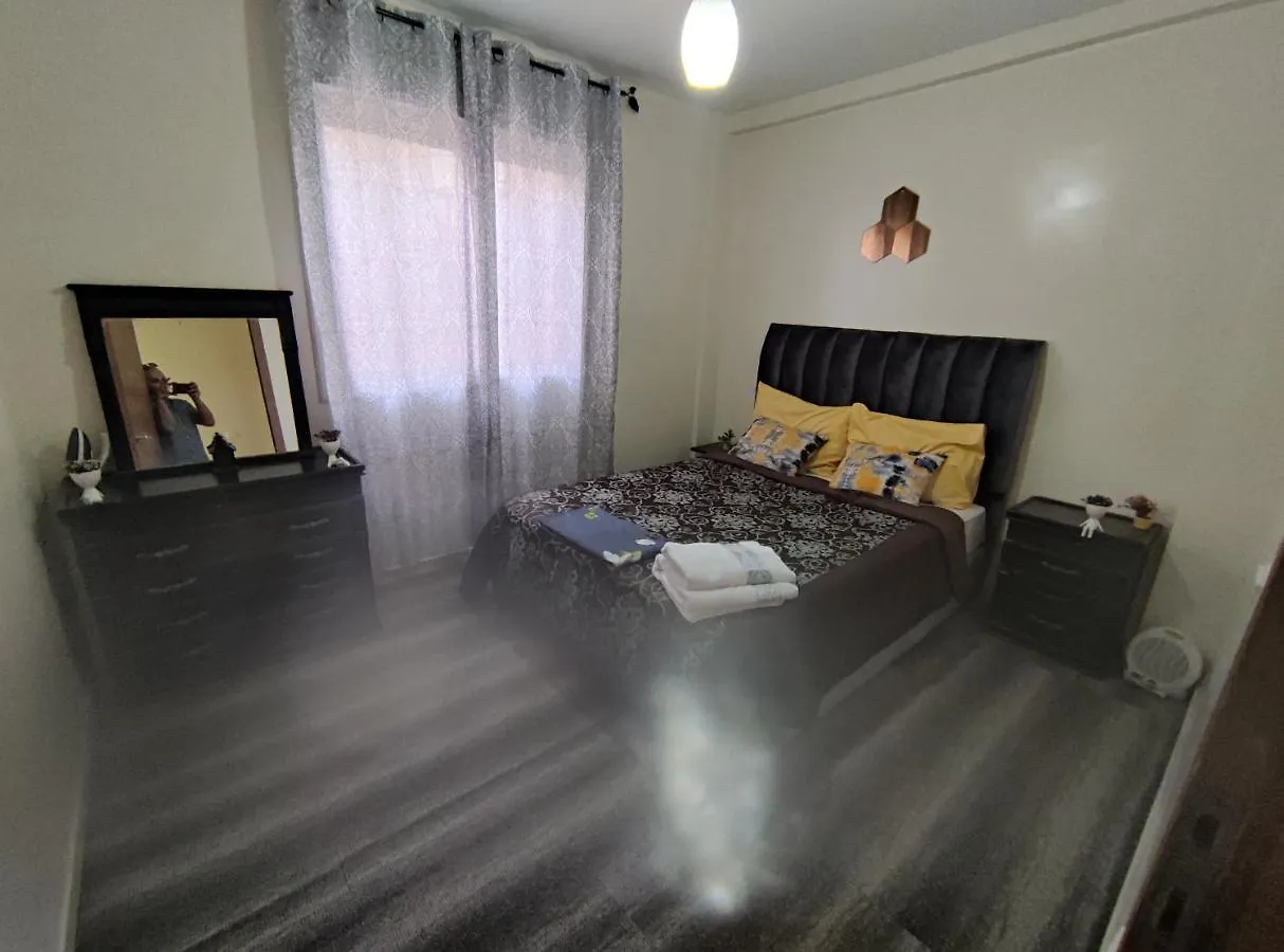 Superbe appartement au rez-de-chaussée avec clim mobile,parking et wifi gratuit Casa Blanca 0*,  Marruecos