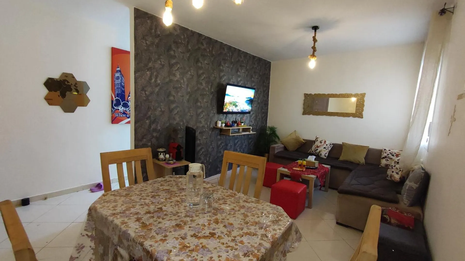 Superbe appartement au rez-de-chaussée avec clim mobile,parking et wifi gratuit Casa Blanca