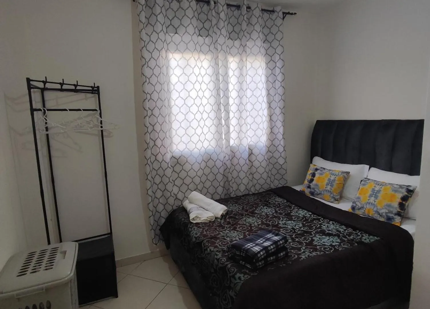 Superbe appartement au rez-de-chaussée avec clim mobile,parking et wifi gratuit Casa Blanca 0*,