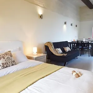 https://vallettastay-lucky-star-penthouse-501.qawrahotelsmalta.org