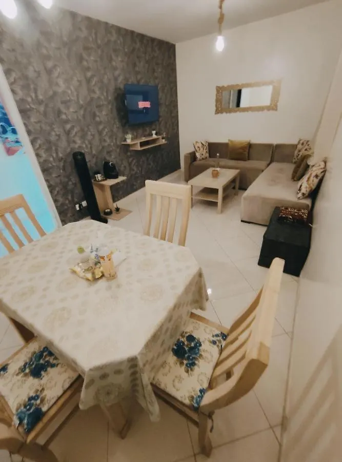 Beautiful Ground-Floor Apartment With Portable Air Conditioning, Parking, And Free Wi-Fi Casablanca