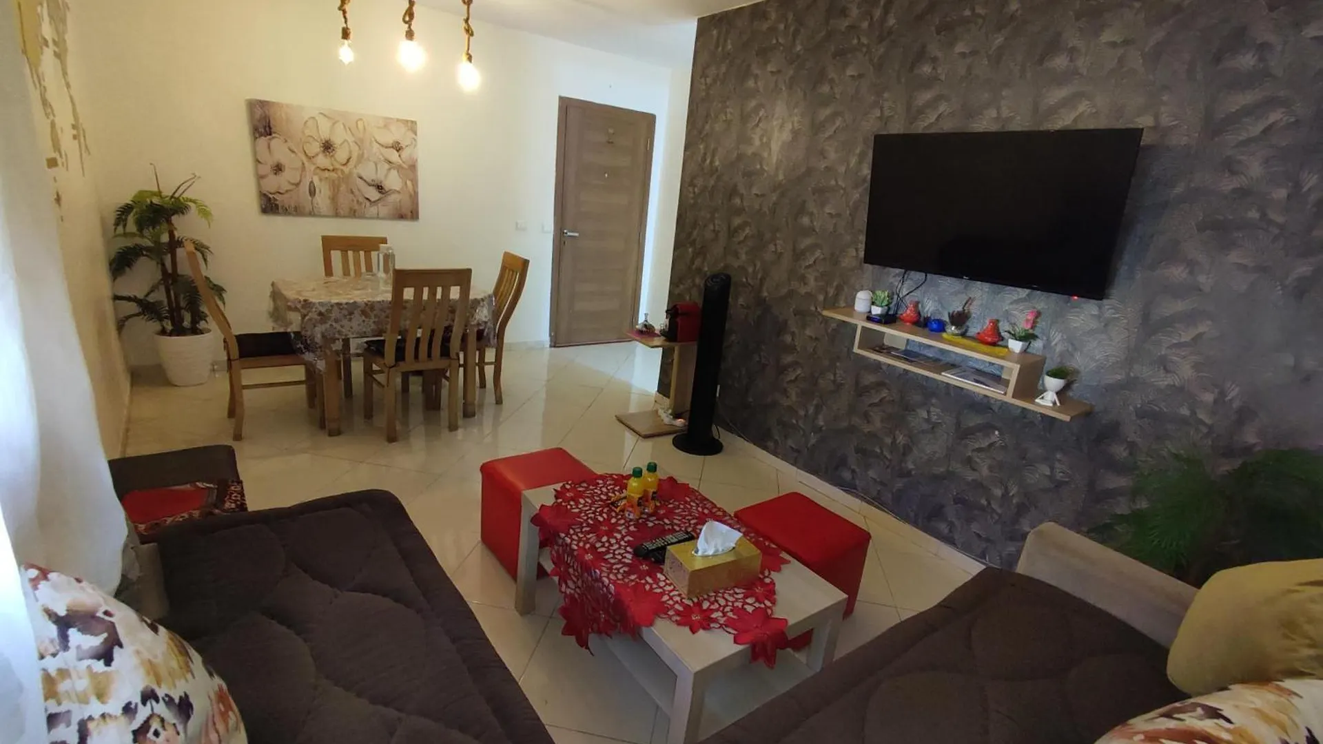 Beautiful Ground-Floor Apartment With Portable Air Conditioning, Parking, And Free Wi-Fi Casablanca