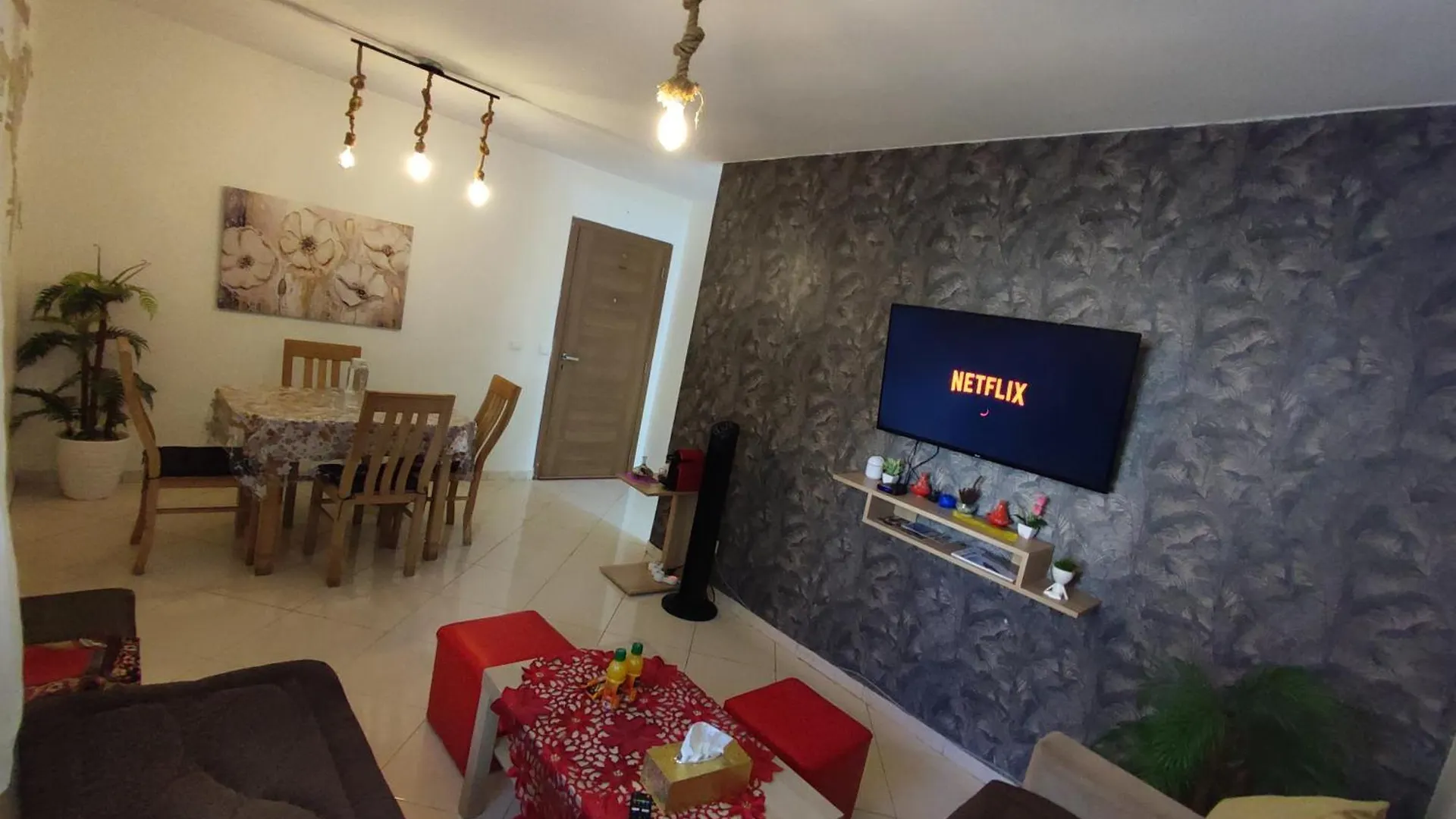 Beautiful Ground-Floor Apartment With Portable Air Conditioning, Parking, And Free Wi-Fi Casablanca