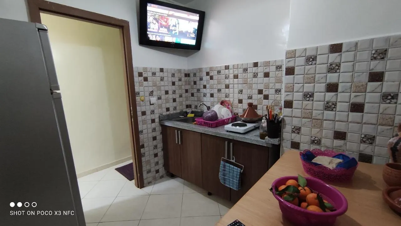 Beautiful Ground-Floor Apartment With Portable Air Conditioning, Parking, And Free Wi-Fi Casablanca